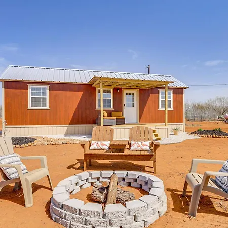 Hike, Hunt And Fish Pet-Friendly Studio In Dilley!